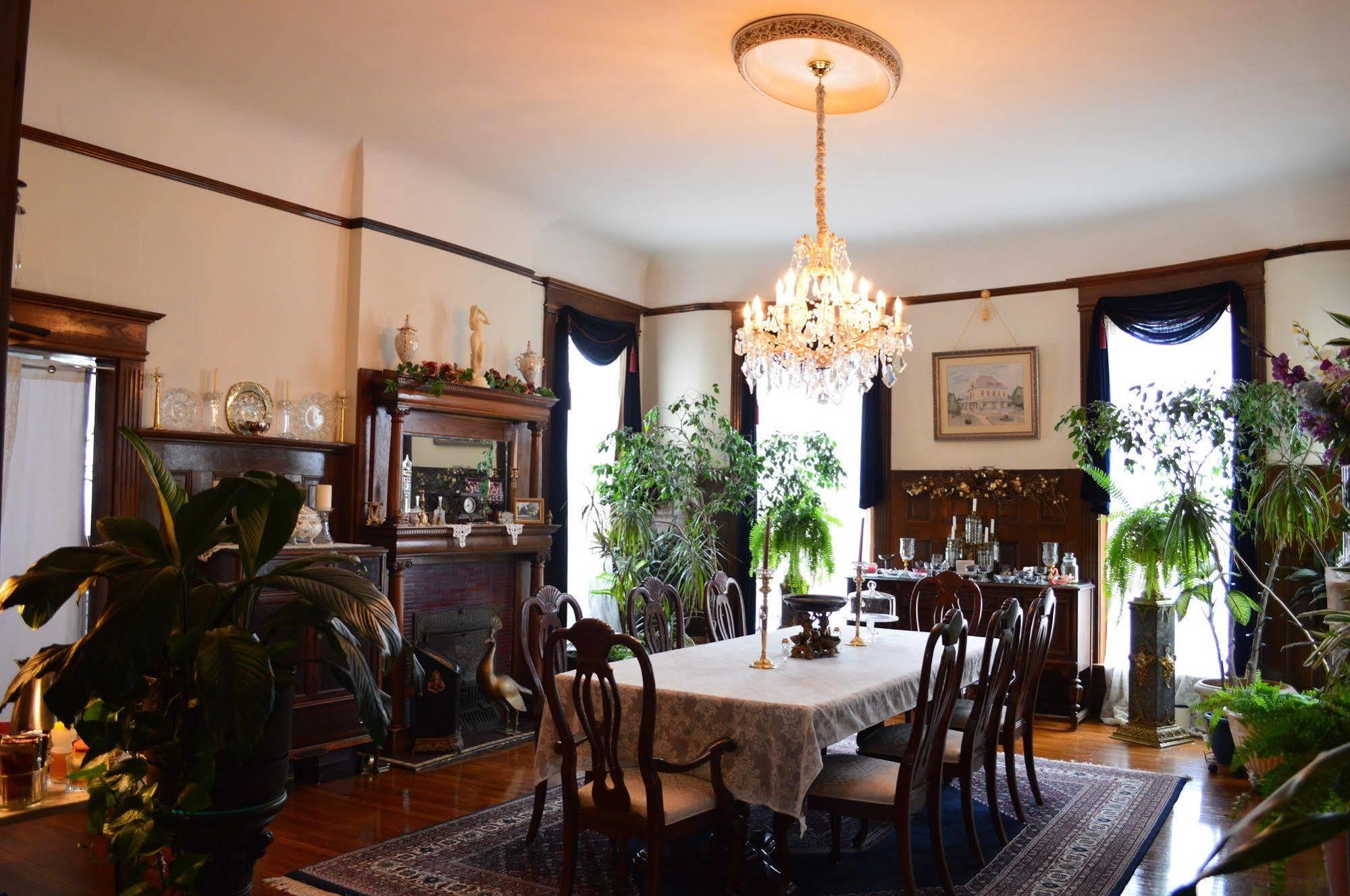 Beall Mansion An Elegant Bed & Breakfast Inn Alton Exterior foto